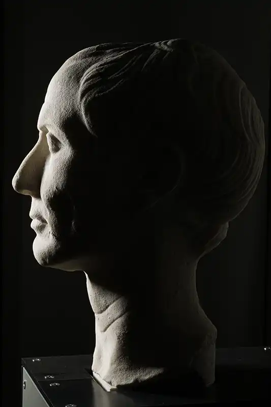 Busto di Cesare di 2000 anni